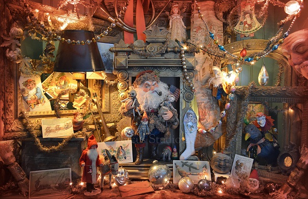 The Rucus Studio Santa display 2013. Photo Courtesy of: Scott Smith/Rucus Studio.