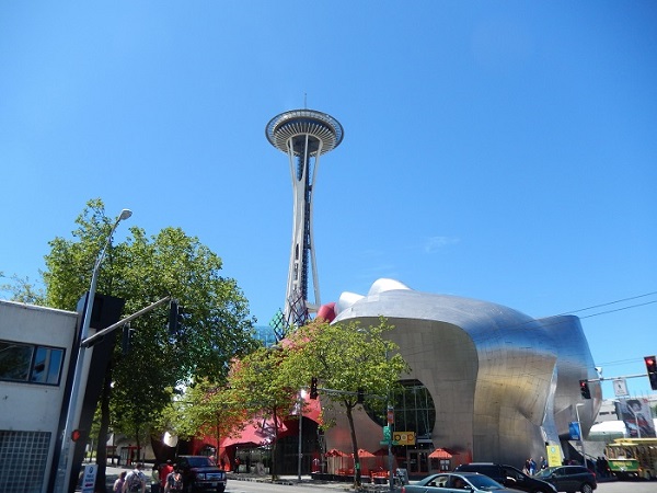 Seattle’s Experience Music Project/Science Fiction Museum and Hall of Fame was designed by Frank O. Gehry, while the iconic Space Needle debuted at the 1962 World’s Fair. Photo Credit: Benjamin Mack/GALO Magazine.