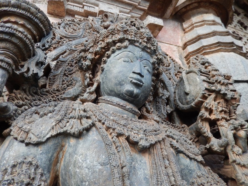 Statue at the Hoysaleswara Temple. Photo Credit: Benjamin Mack/GALO Magazine.