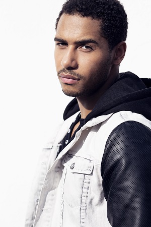 Actor Elliot Knight stars in "OUAT." Photo Credit: Isaac Sterling Photography.