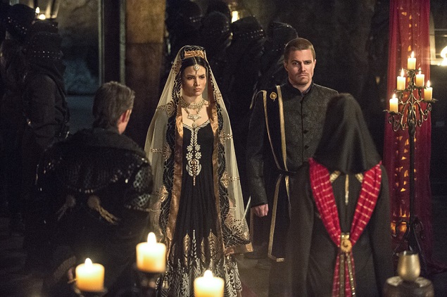 (L-R): Katrina Law as Nyssa Al Ghul and Stephen Amell as Oliver Queen in Arrow’s “This is Your Sword" episode. Photo: Cate Cameron/The CW -- © 2015 The CW Network, LLC. All Rights Reserved.