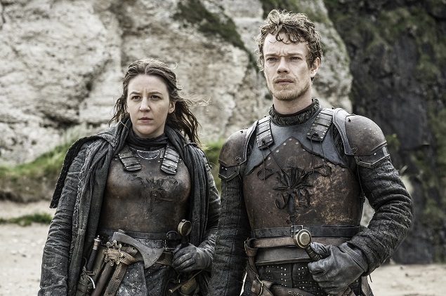 Gemma Whelan as Yara Greyjoy and Alfie Allen as Theon in Season 6 of Game of Thrones. Photo Credit: Helen Sloan/courtesy of HBO.